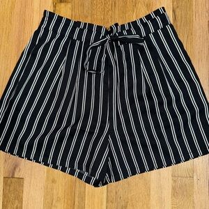 DR2 High Waist Black and White Striped Shorts